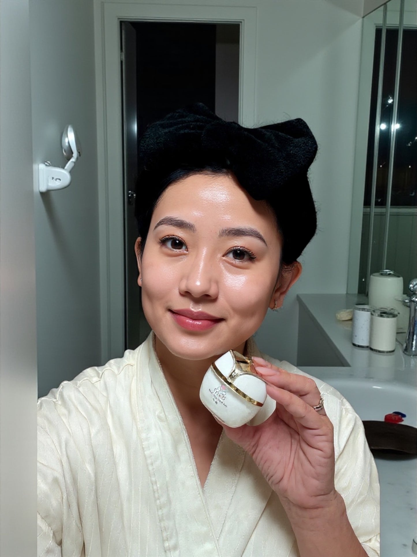 MYCP( miracle yellow cream peel )-A signed consent form is required before purchase (1- per customer).