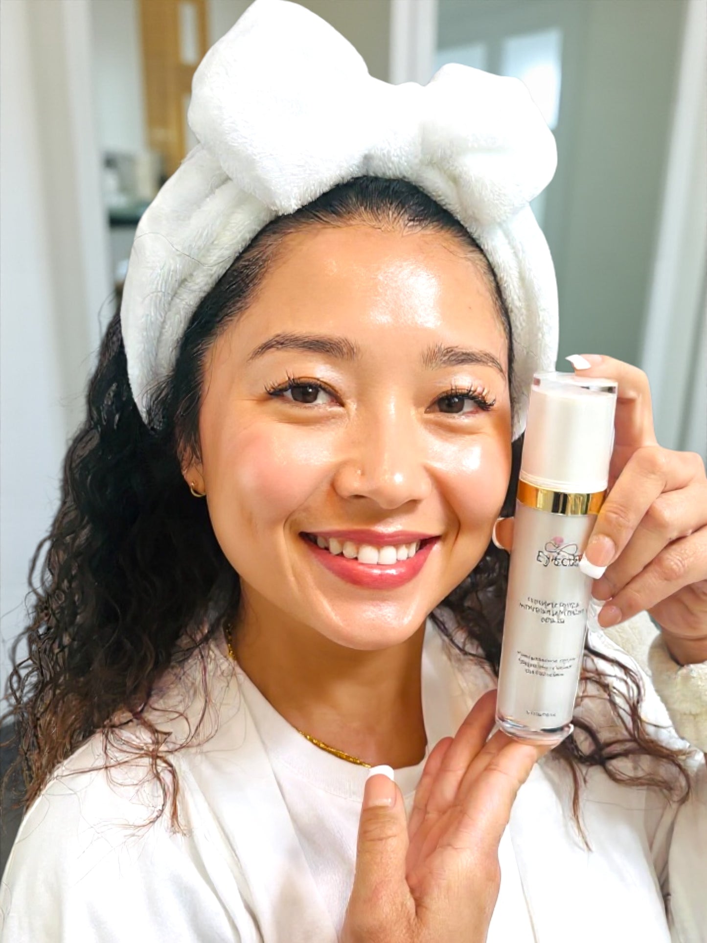 RADIANT GLOW TINTED MOISTURIZER SPF 46